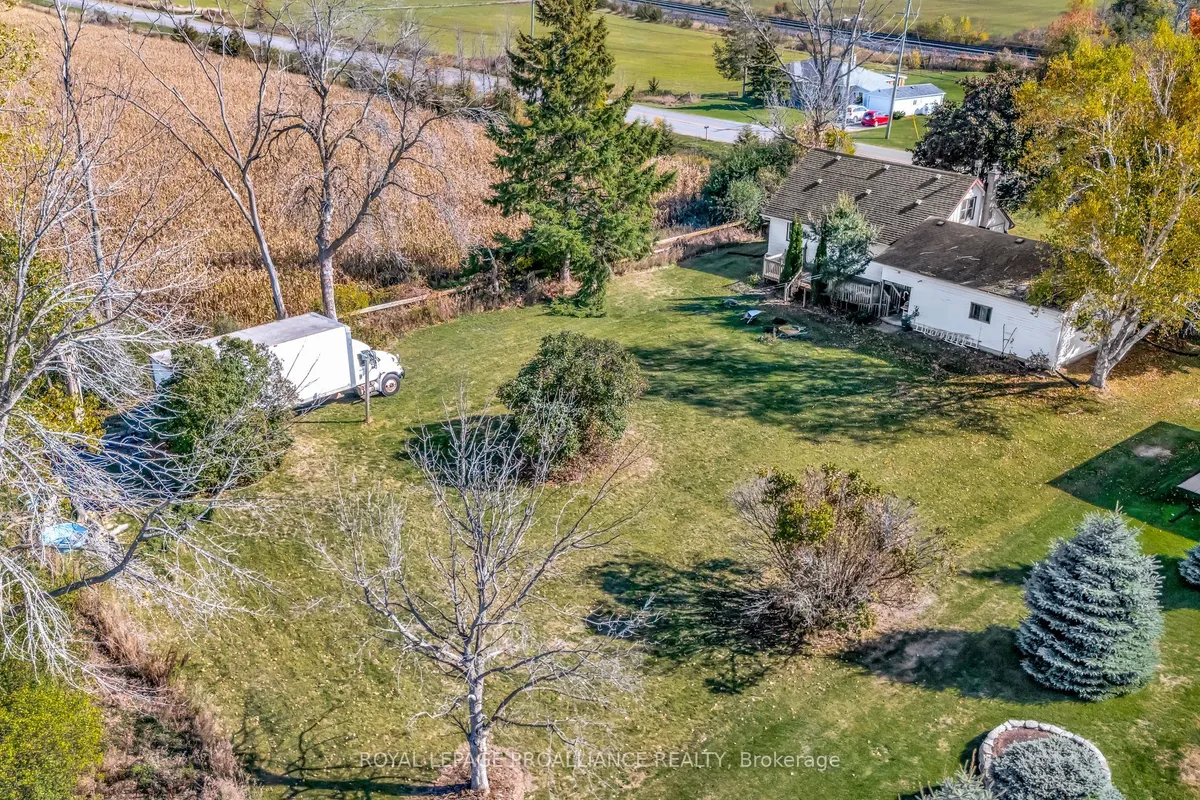 1067 AIRPORT Parkway, ON K8N 4Z6