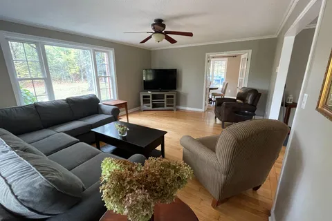 10175 41 Highway, ON K0H 1Z0