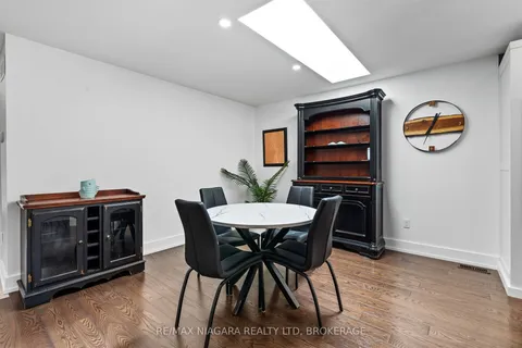 30 Renfield Street, ON L3K 0A7