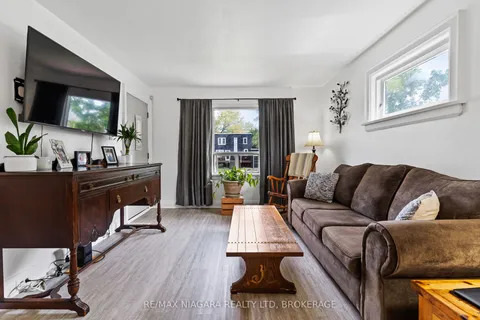 94 Clare Avenue, ON L3K 5H4