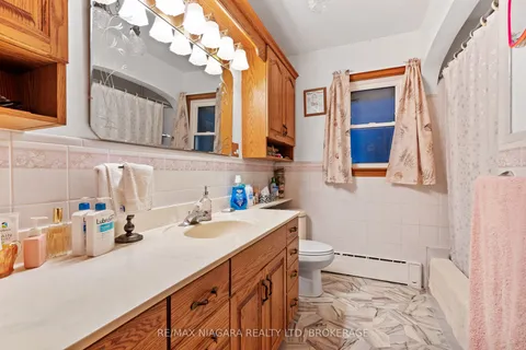 419 Steele Street, ON L3K 4Y1