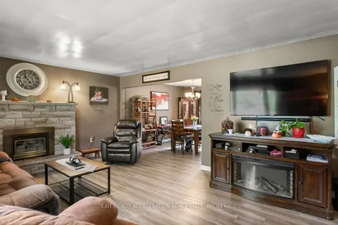 64 River Road, ON K7R 3H4