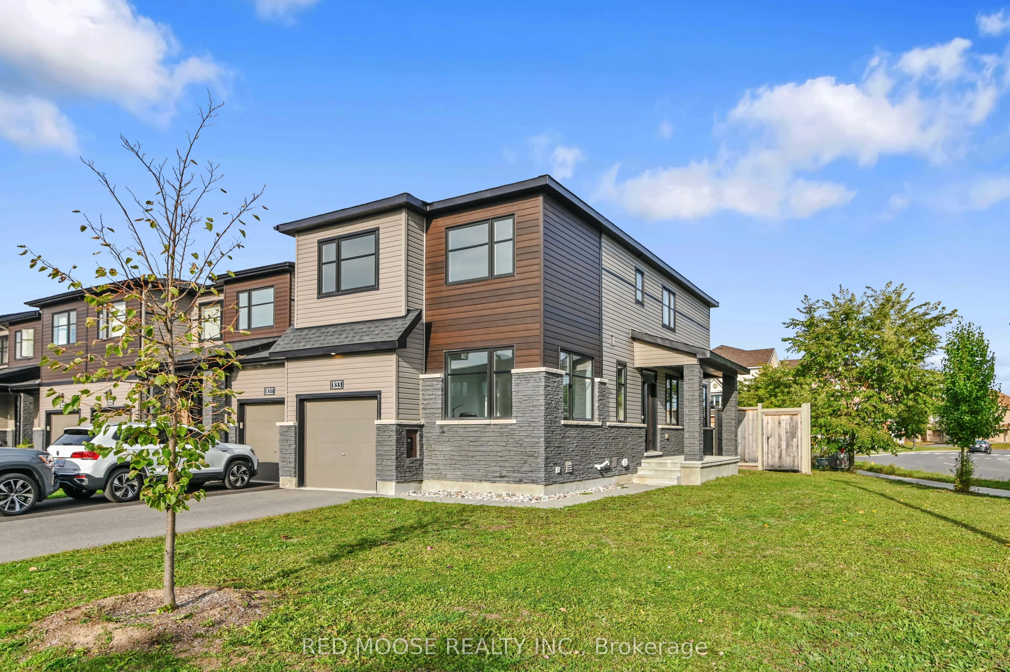 833 Dynasty Street, ON K4A 5L4