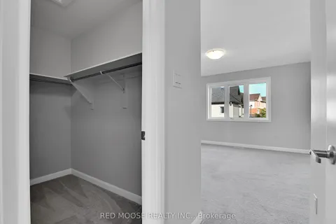 833 Dynasty Street, ON K4A 5L4