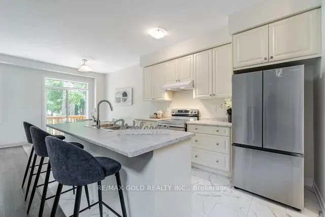 27 Sundin Drive, ON N3W 0H1