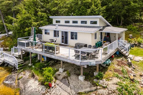 4 Is 270 Six Mile Lake Island, ON L0K 1S0