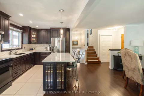 2530 Dorchester Road, ON L2J 2Y8