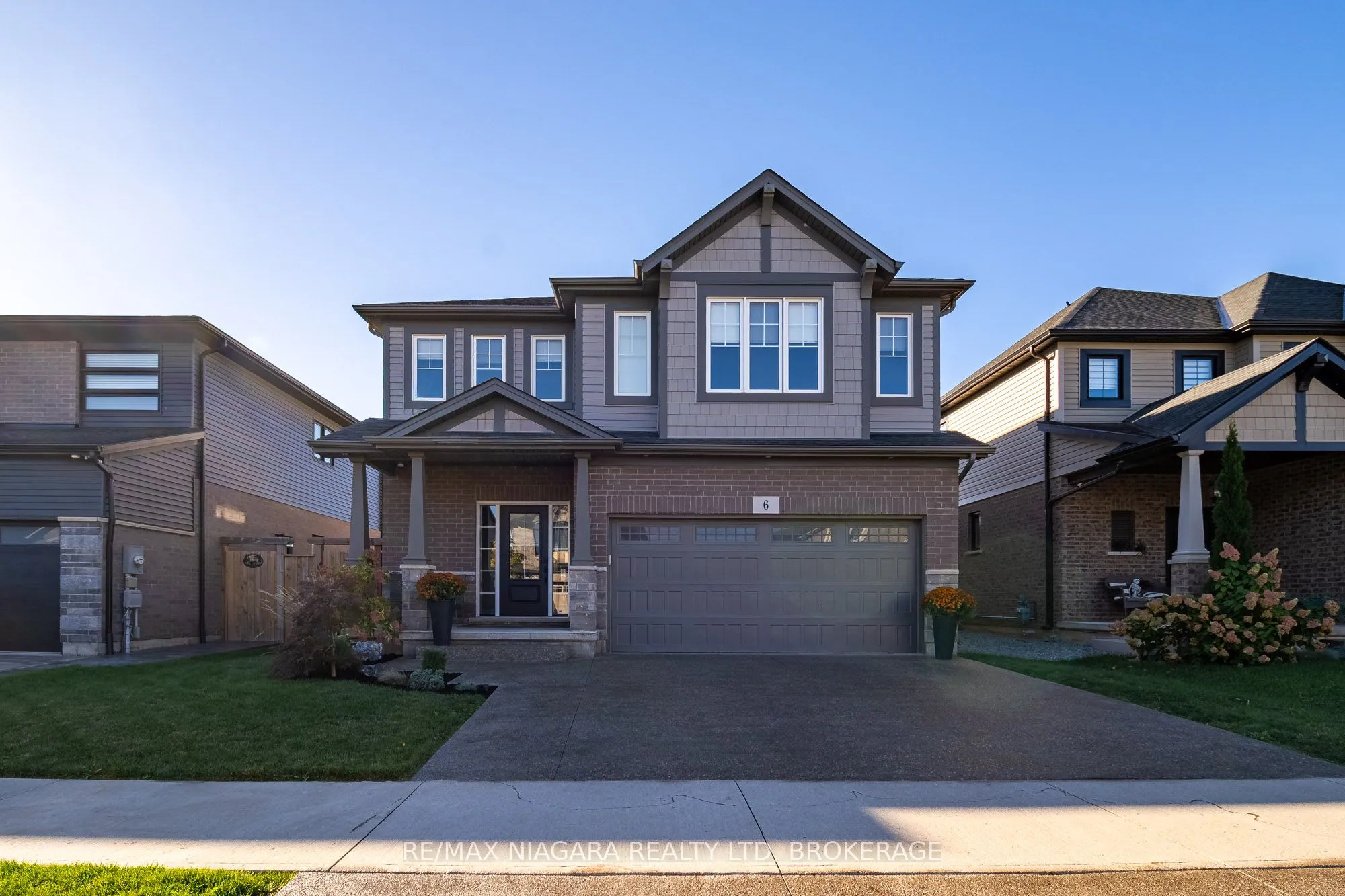 6 Myrtle Street, ON L0S 1E6