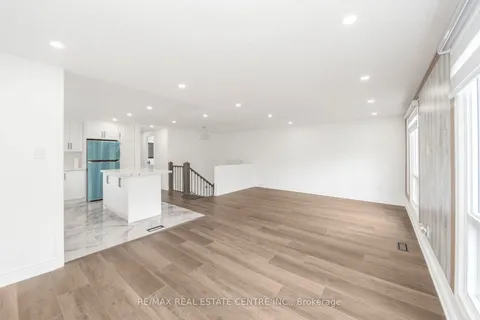 211 Dunsdon Street, ON N3R 7H7