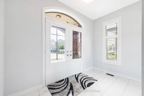 5 Drake Avenue, ON N3L 0H9