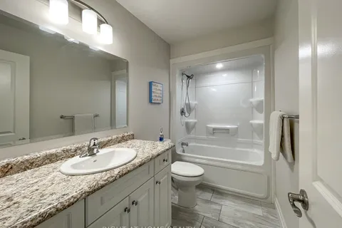 107 Aspen Drive, ON K8V 0E2