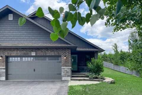 107 Aspen Drive, ON K8V 0E2