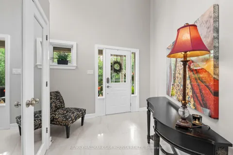 25 Marsh Sparrow Private, ON K2K 3P1