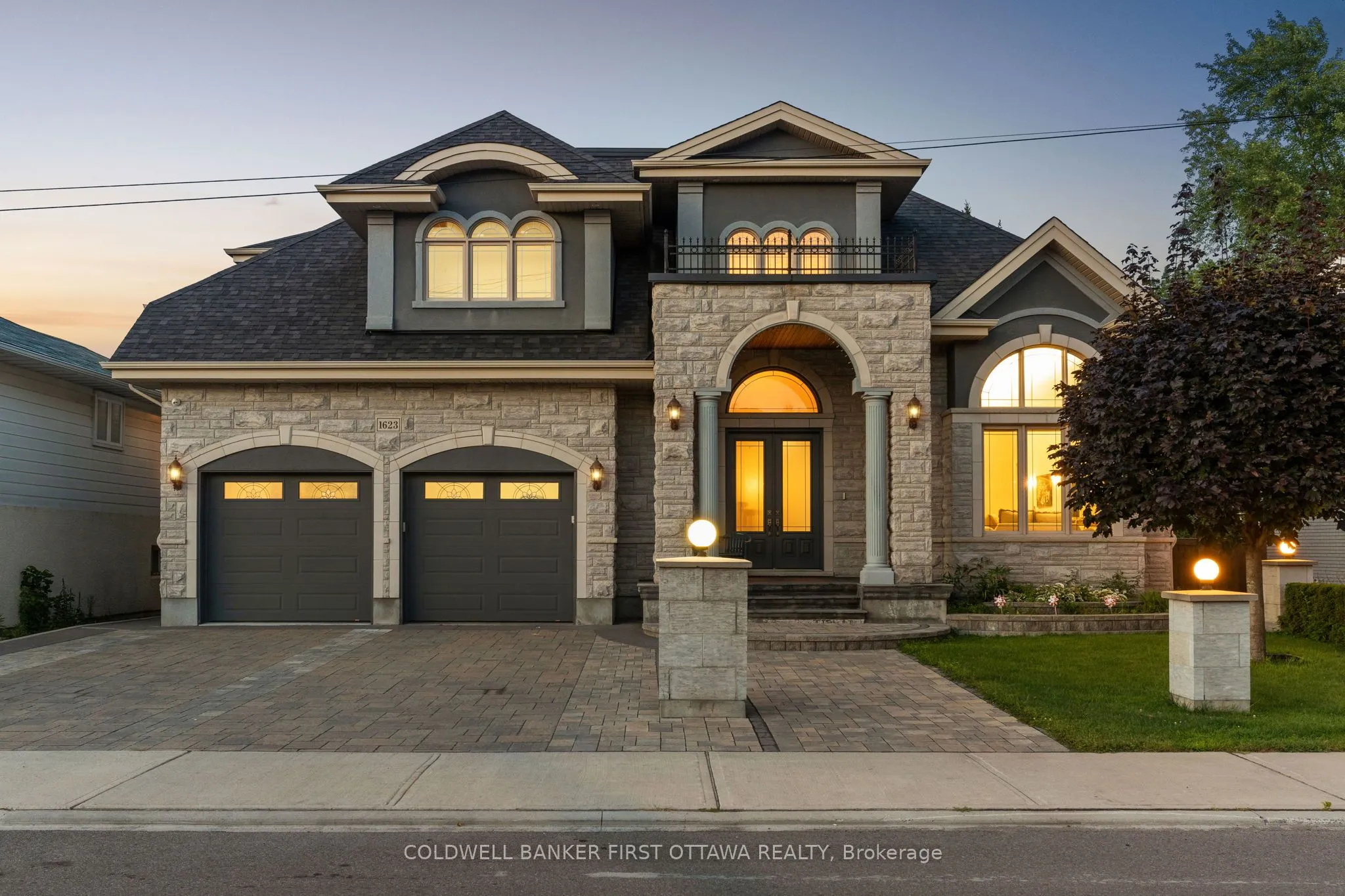 1623 Claymor Avenue, ON K2C 1T4