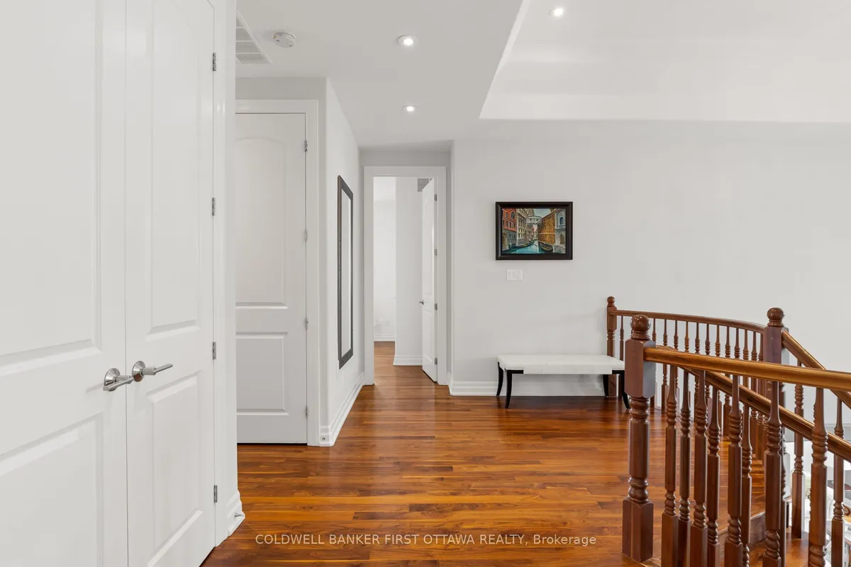 1623 Claymor Avenue, ON K2C 1T4