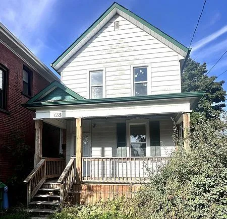 655 George Street, ON K9H 3S7