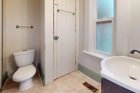 655 George Street, ON K9H 3S7