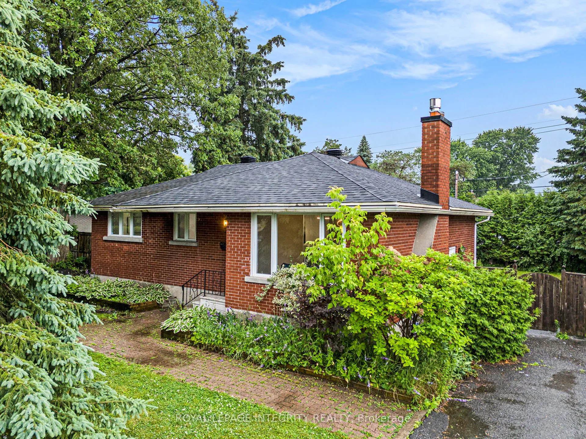 20 Newhaven Street, ON K2G 0X5