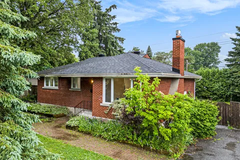 20 Newhaven Street, ON K2G 0X5