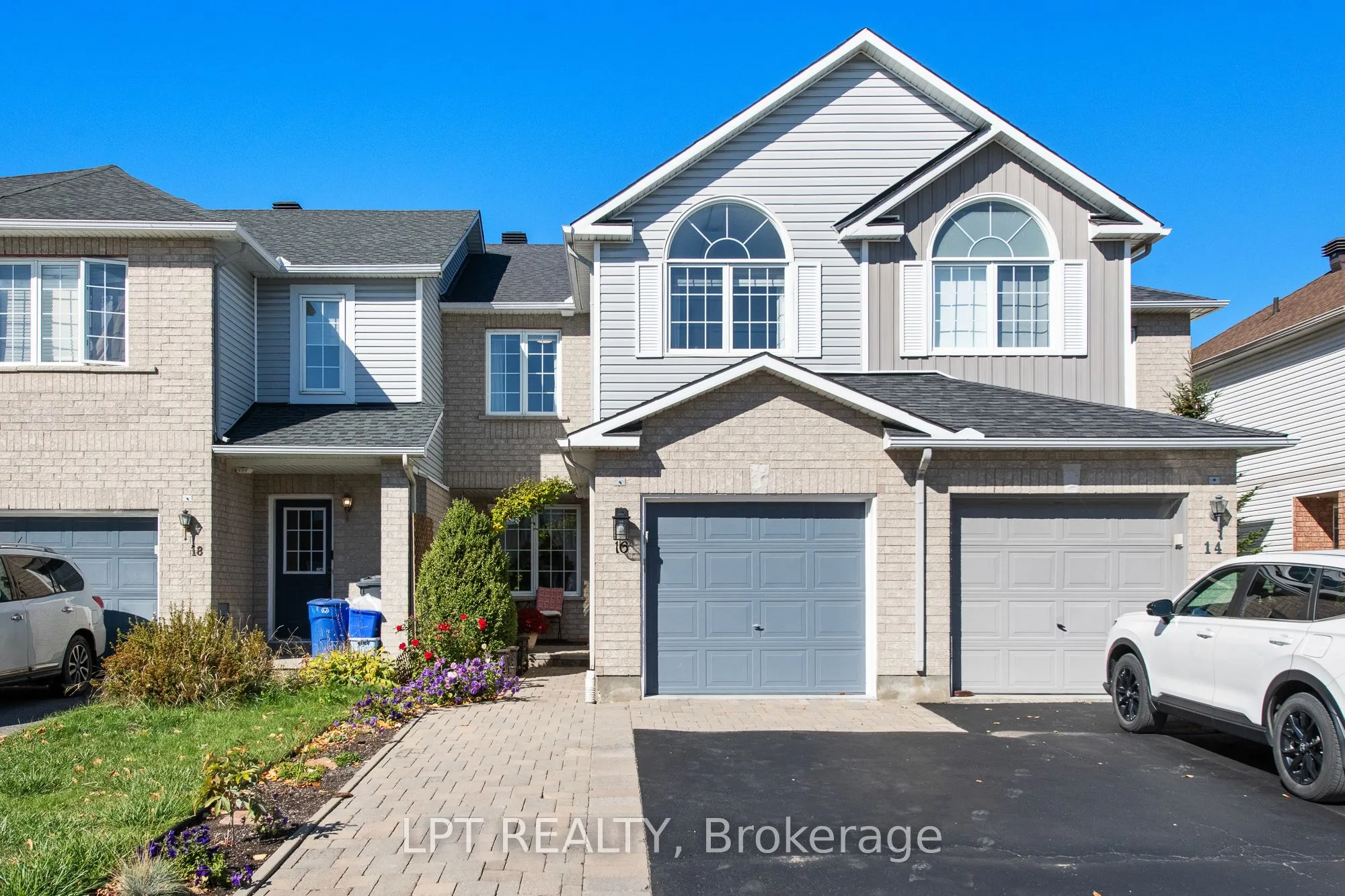 16 Calaveras Avenue, ON K2J 4Z8