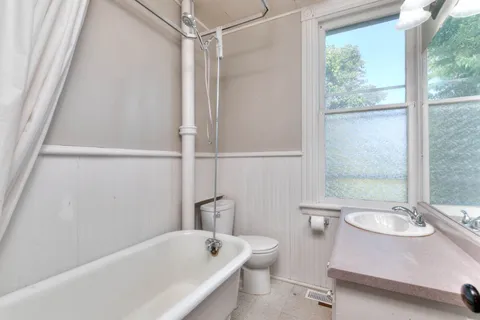 21 Huron Road, ON N0K 1N0