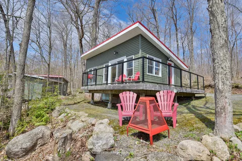 7 Silver Point Road, ON P2A 2W8