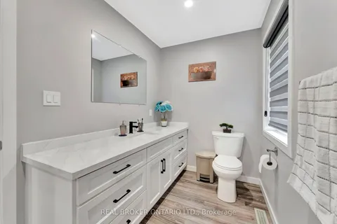 12 Albert Street, ON N5V 2L8