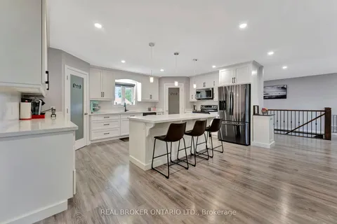 12 Albert Street, ON N5V 2L8