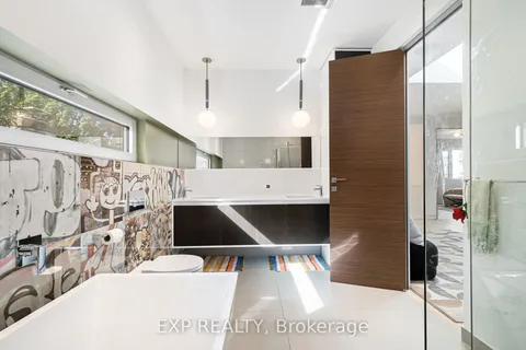 608 Byron Avenue, ON K2A 0E5