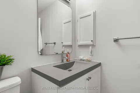 31 Saddlesmith Circle, ON K2M 2Y8