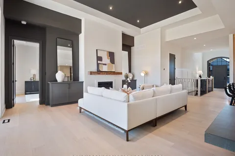 9 OAKLEY Drive, ON L0S 1J0