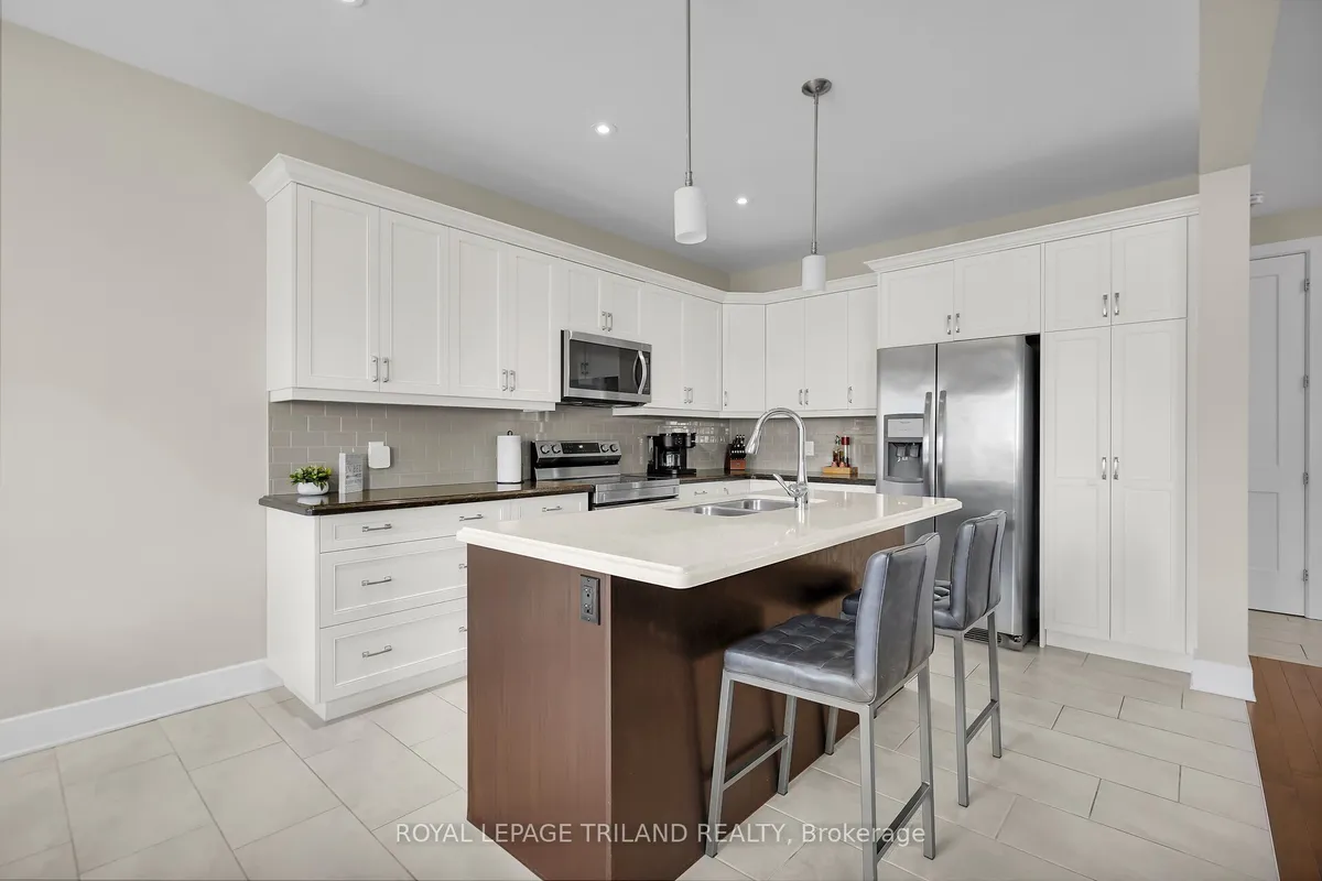 521 Sophia Crescent, ON N6H 5L4