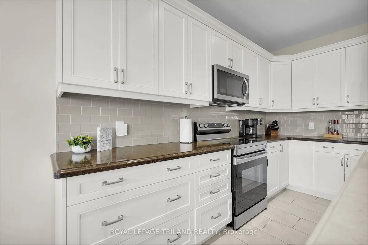 521 Sophia Crescent, ON N6H 5L4