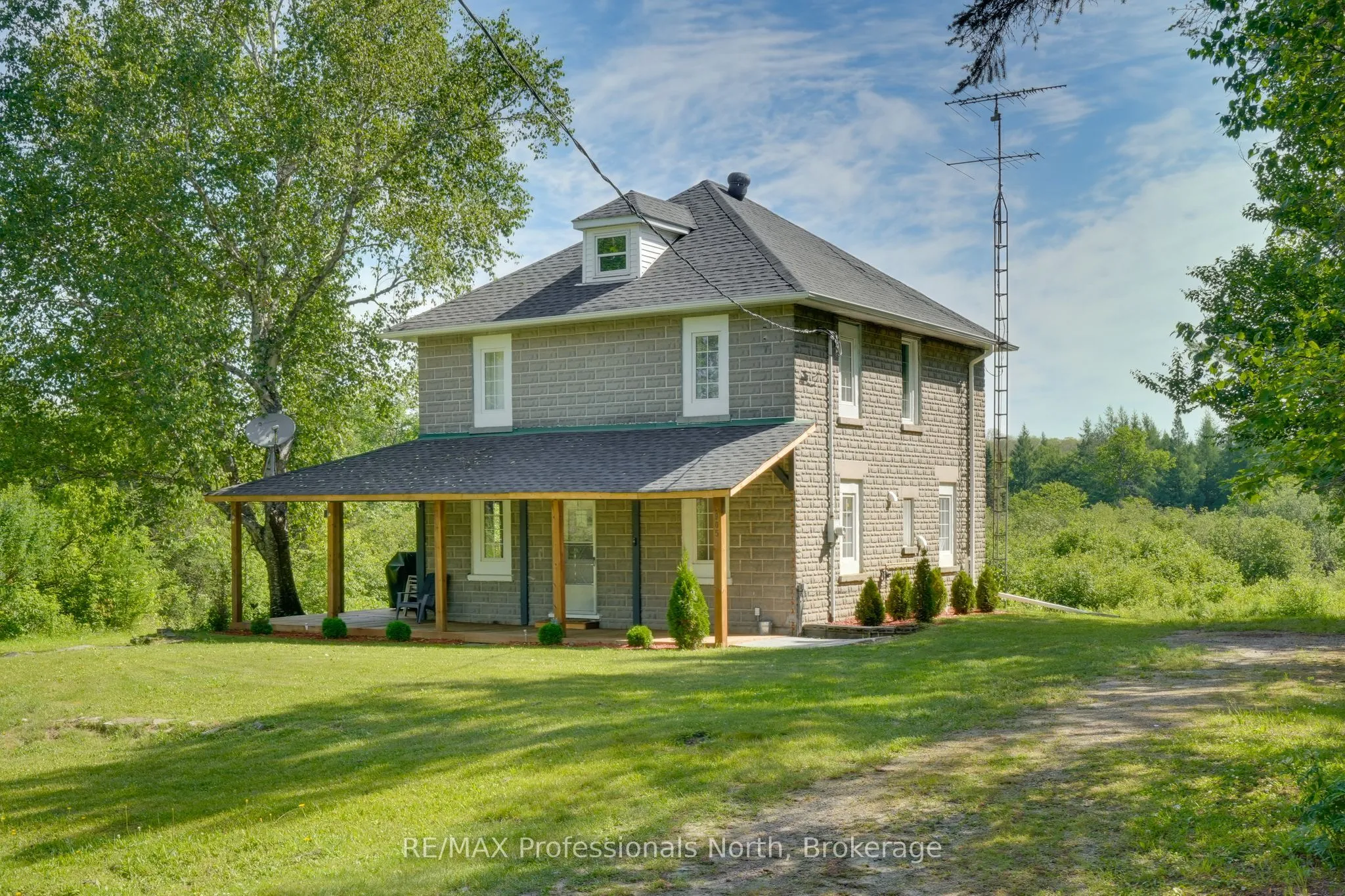 905 Starratt Road, ON P0A 1C0