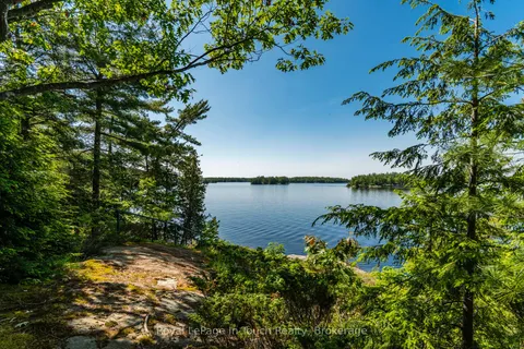 2 Is 270 Six Mile Lake Island, ON L0K 1S0