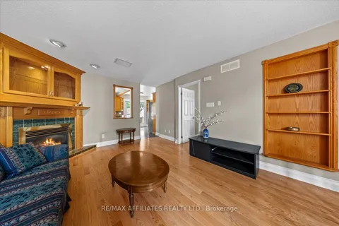 1694 Toulouse Crescent, ON K1C 6K3