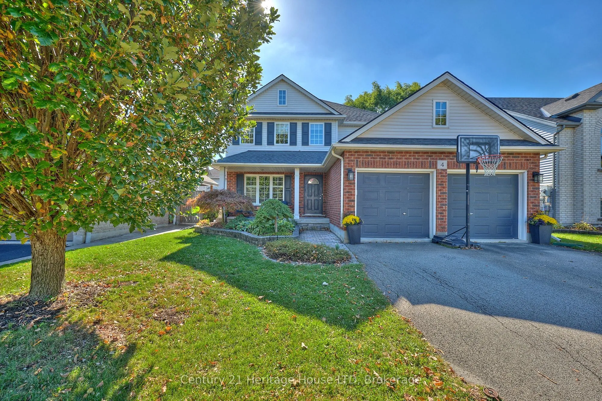 4 Arlene Street, ON L2S 4C9