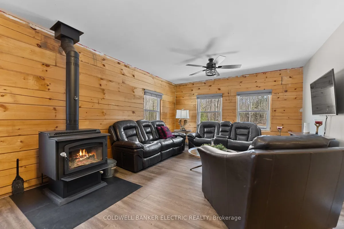 2075 Dyno Road, ON K0L 1C0