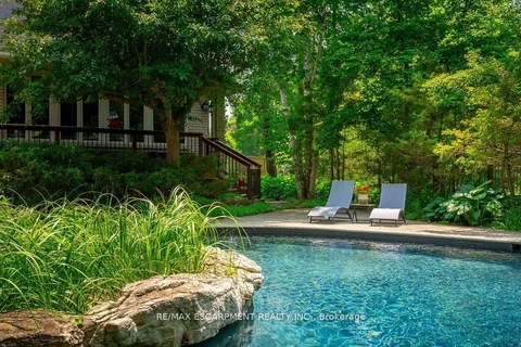 27 Blackberry Place, ON L0R 1H2