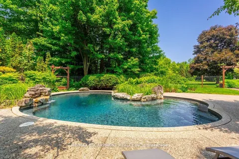 27 Blackberry Place, ON L0R 1H2