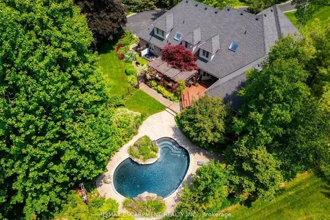 27 Blackberry Place, ON L0R 1H2