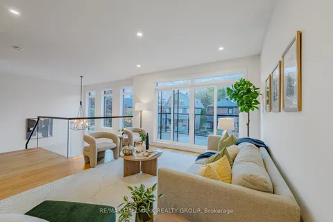 14 THORNTON Avenue, ON K1S 2R9