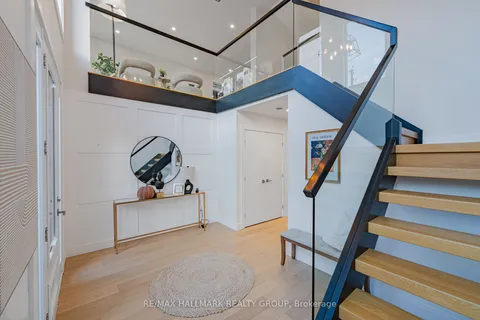 14 THORNTON Avenue, ON K1S 2R9