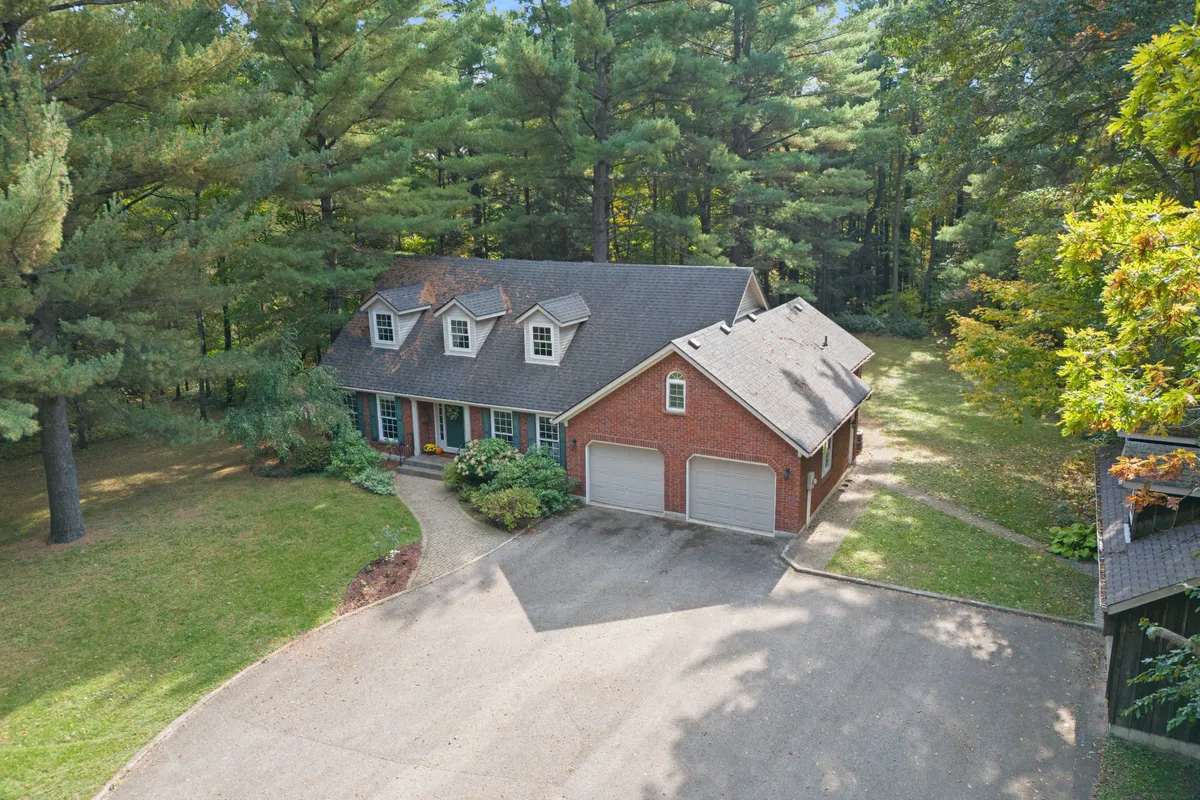 27 Norfolk Street, ON N0J 1R0