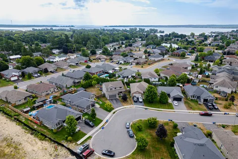 14 Pier Drive, ON K0K 1H0