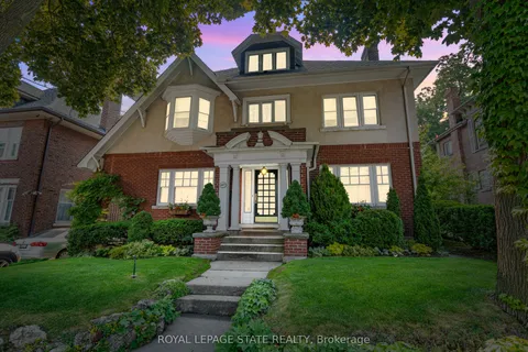 247 MacNab Street, ON L8P 3E2