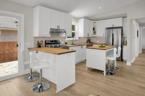 52 Valencourt Drive, ON L3C 1M8