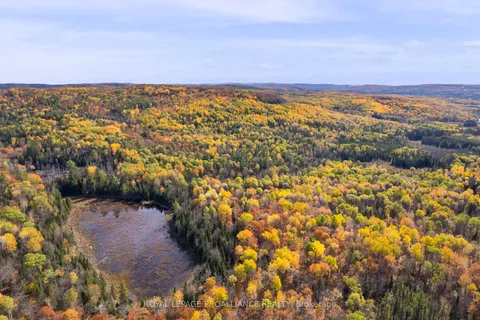 732 Old Barry's Bay Road, ON K0J 1B0