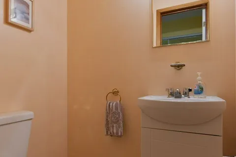 46215 North Street, ON N0L 2H0