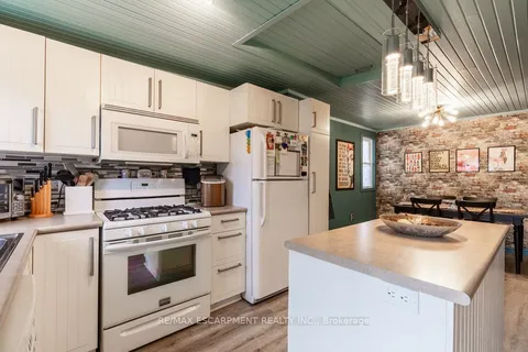 4671 Ferguson Street, ON L2E 2Z3